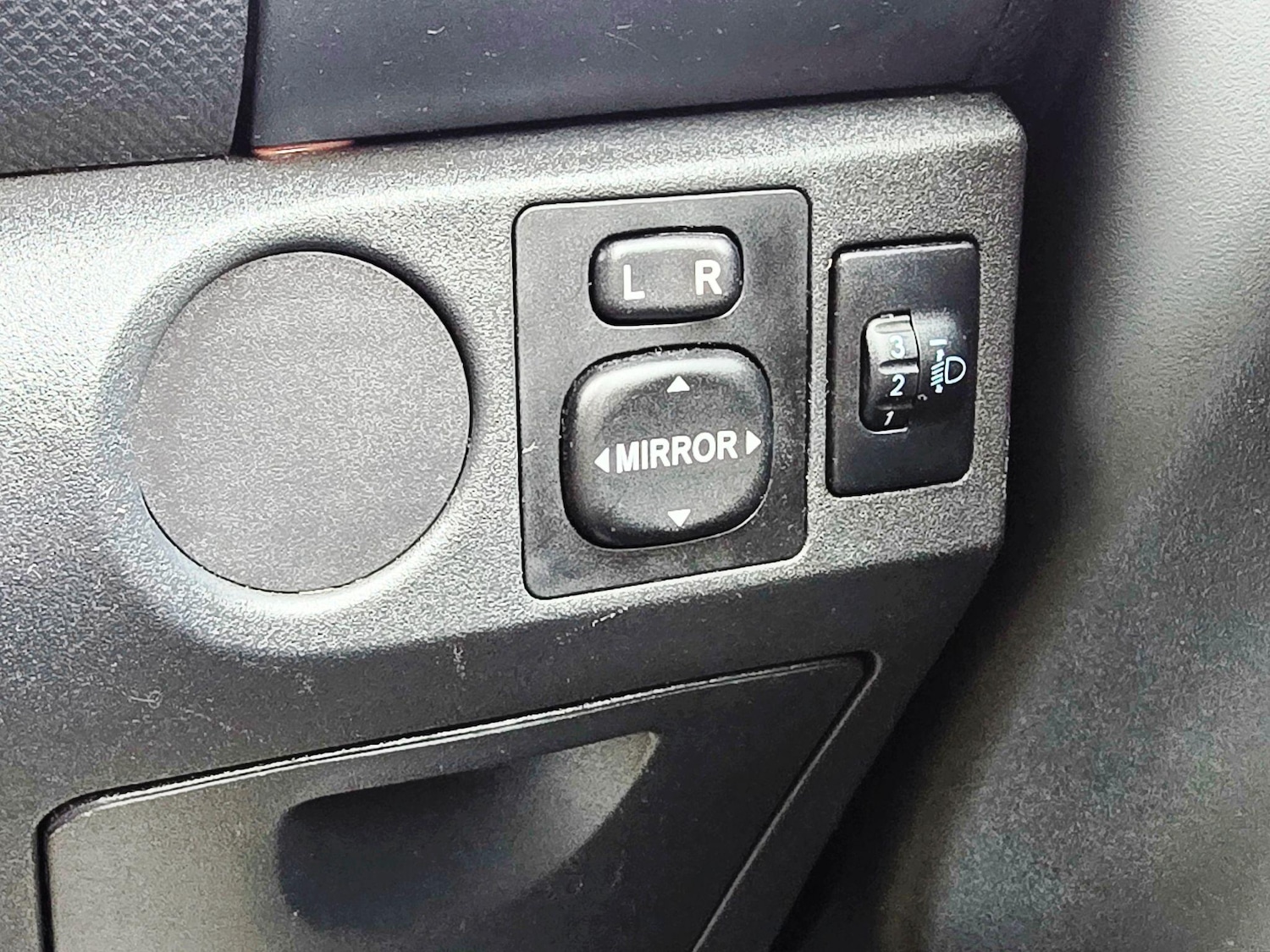 Used Toyota Yaris 2008 for sale - 77174834: Photo 32