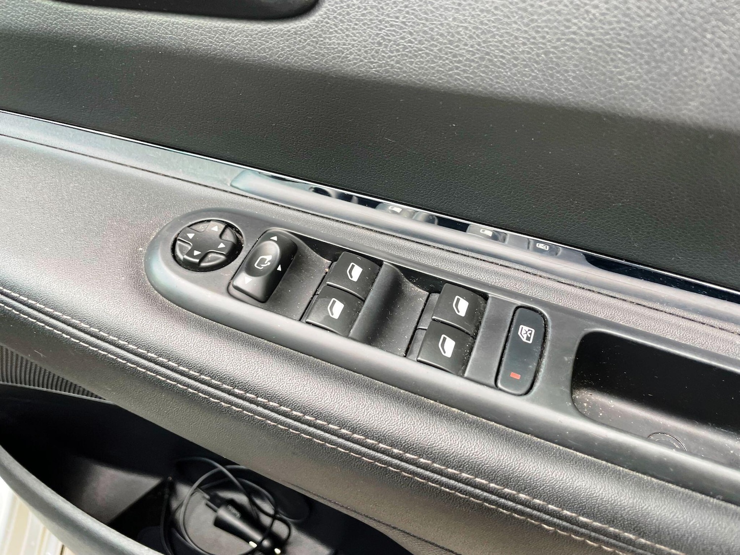 Used Peugeot 3008 2016 for sale - 77174732: Photo 23