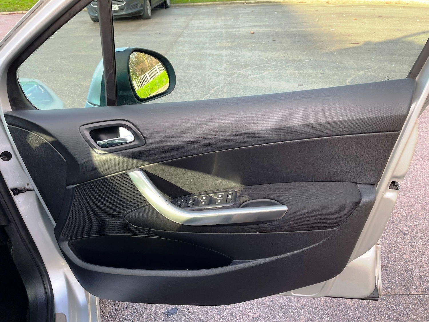 Used Peugeot 308 2013 for sale - 77174751: Photo 21