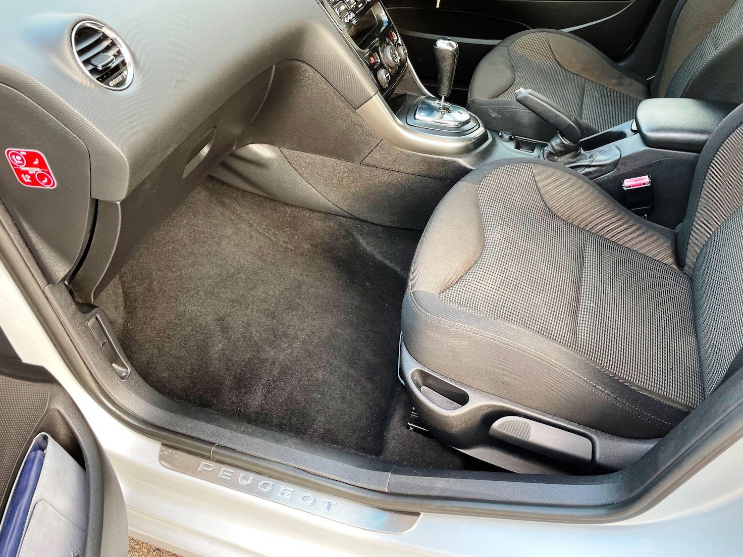 Used Peugeot 308 2013 for sale - 77174751: Photo 26