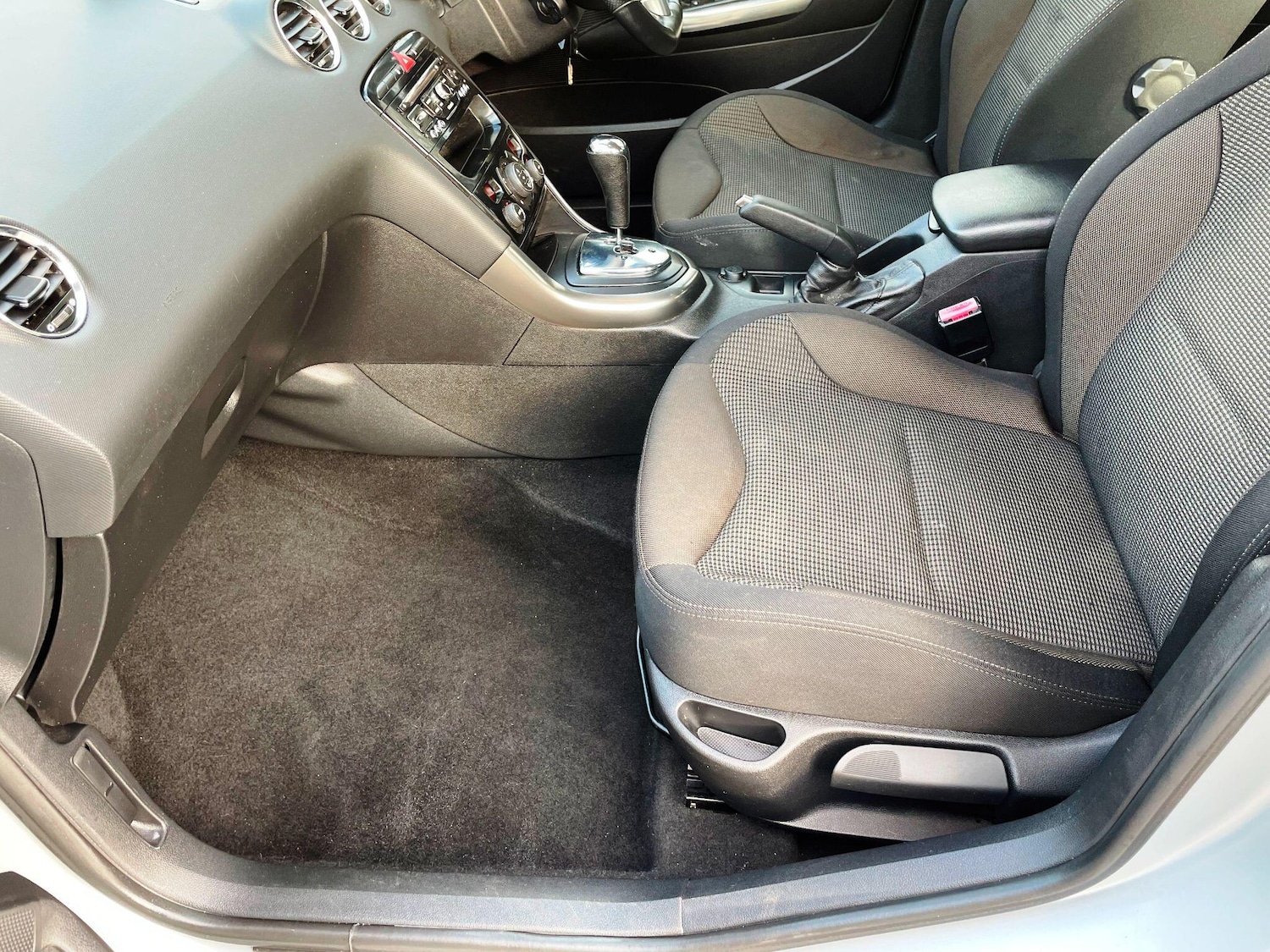 Used Peugeot 308 2013 for sale - 77174751: Photo 27