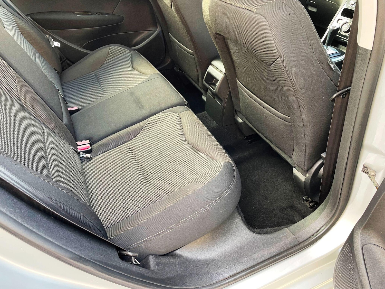 Used Peugeot 308 2013 for sale - 77174751: Photo 32