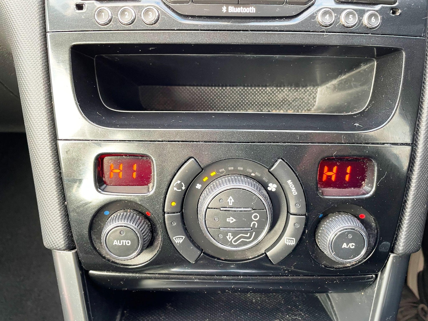 Used Peugeot 308 2013 for sale - 77174751: Photo 42