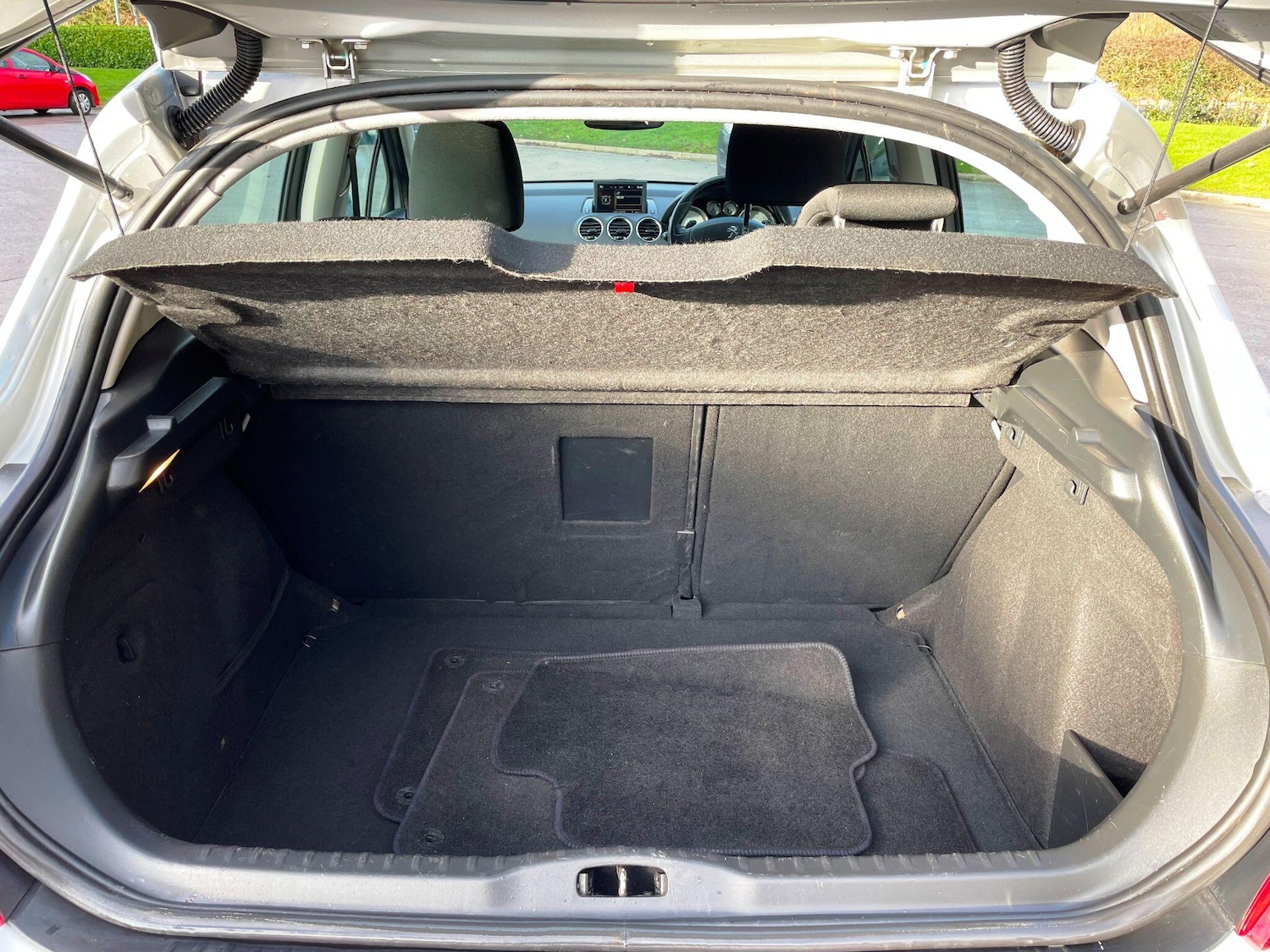 Used Peugeot 308 2013 for sale - 77174751: Photo 47