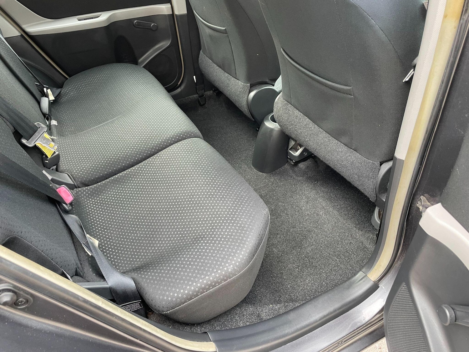 Used Toyota Yaris for sale - 77657668: Photo 15