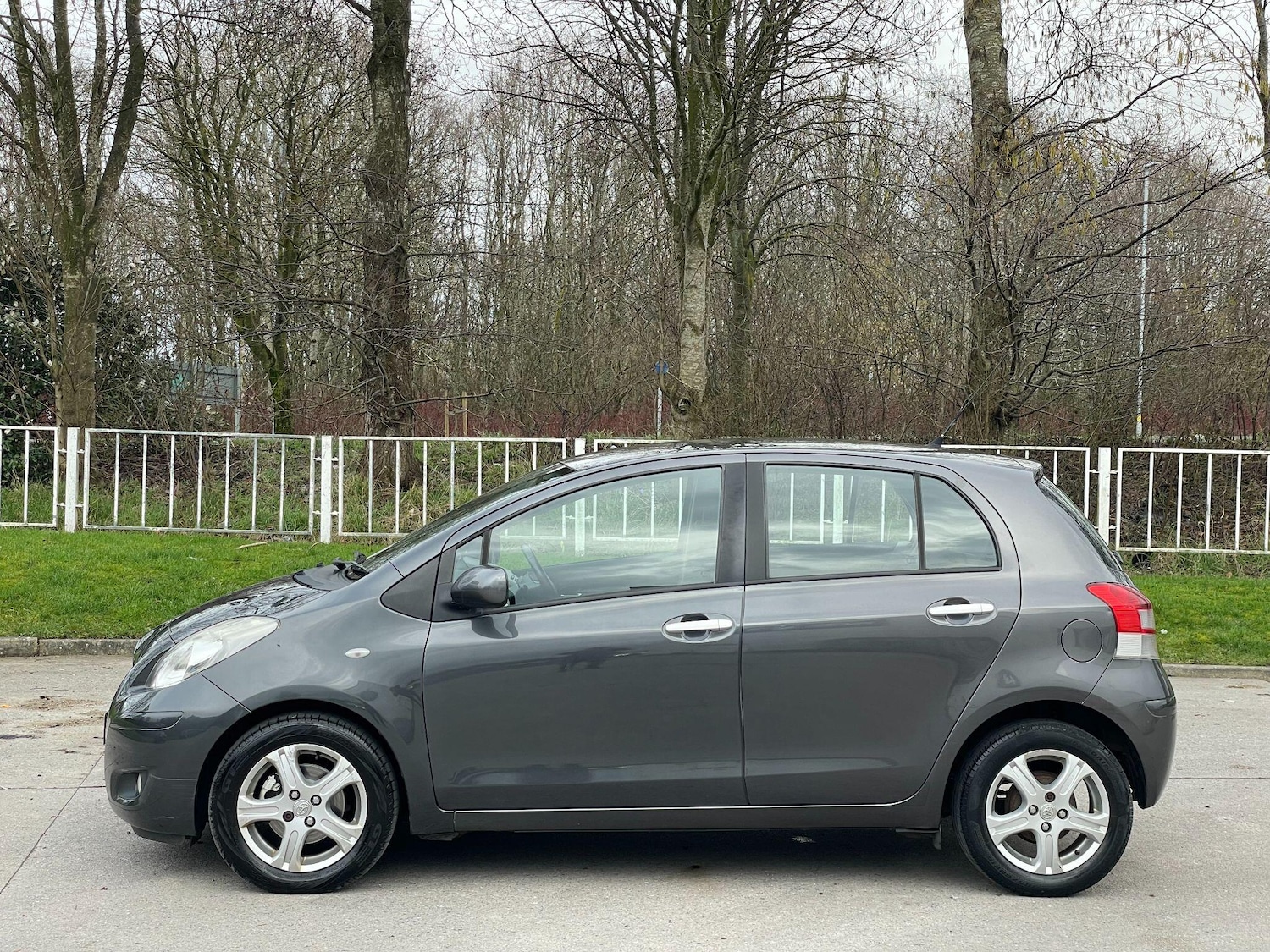 Used Toyota Yaris for sale - 77657668: Photo 4