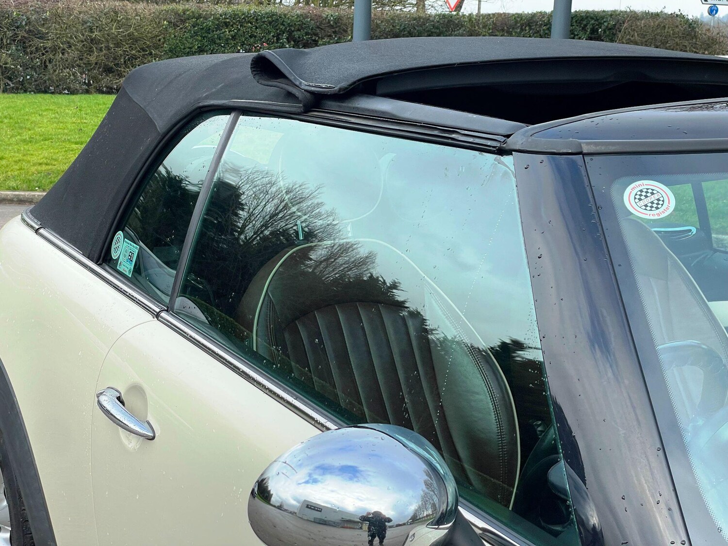 Used MINI Convertible 2011 for sale - 77411474: Photo 11