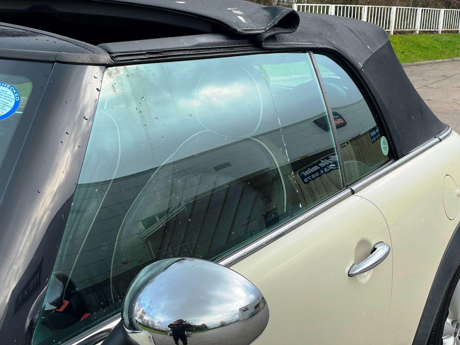 Used MINI Convertible 2011 for sale - 77411474: Photo 12