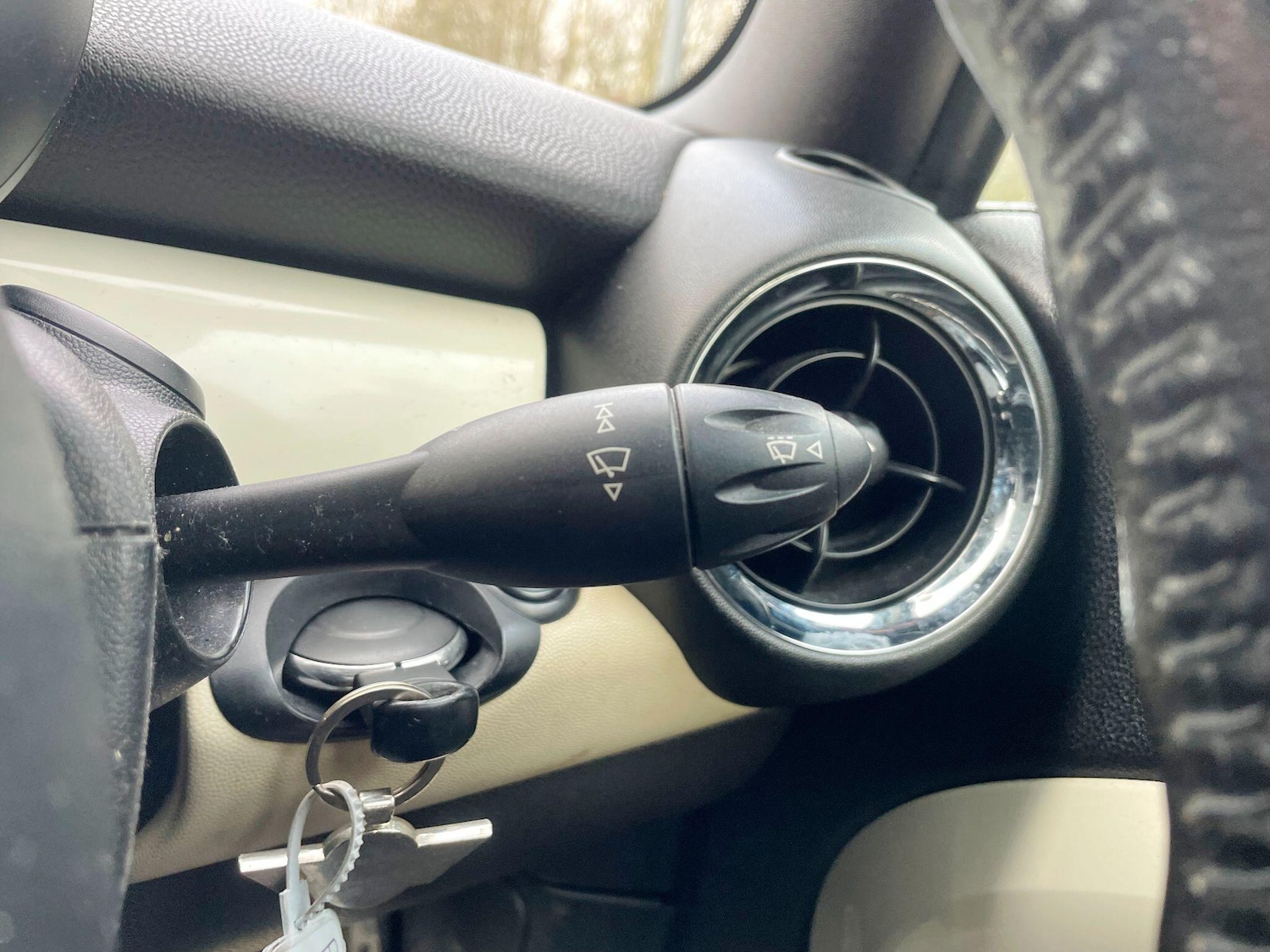 Used MINI Convertible 2011 for sale - 77411474: Photo 38