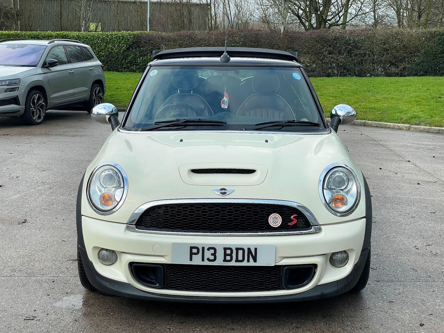 Used MINI Convertible 2011 for sale - 77411474: Photo 4