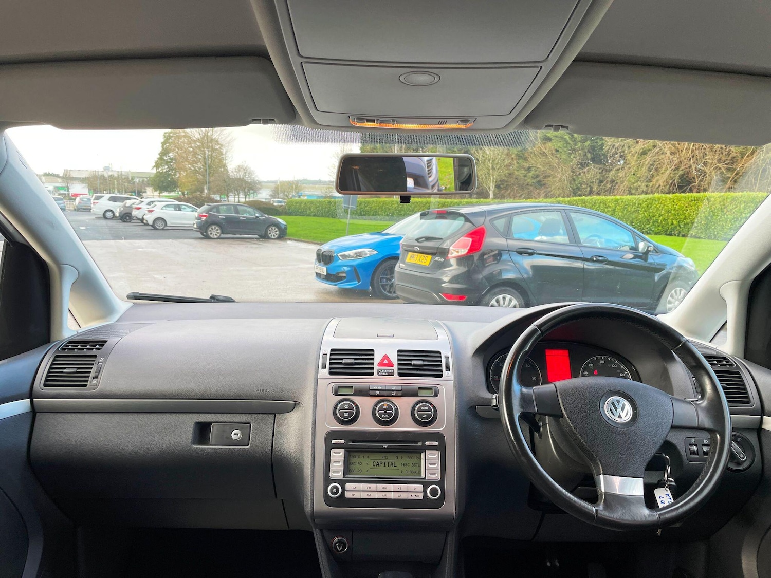 Used Volkswagen Touran 2009 for sale - 77174789: Photo 12