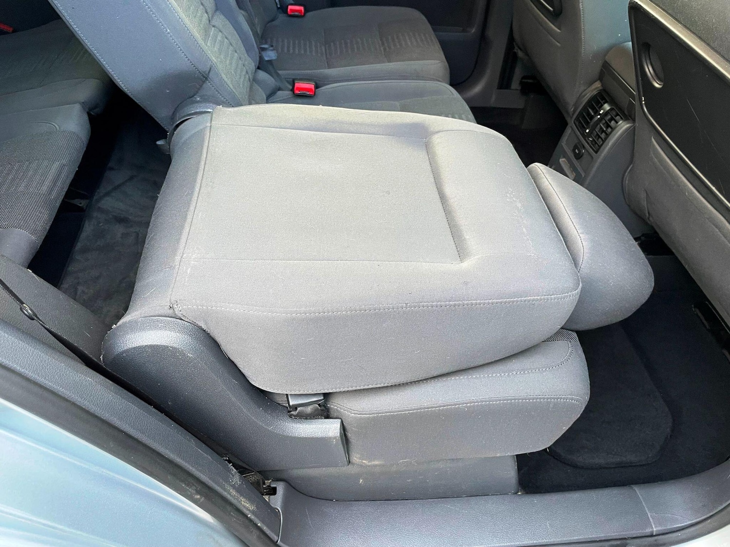 Used Volkswagen Touran 2009 for sale - 77174789: Photo 20