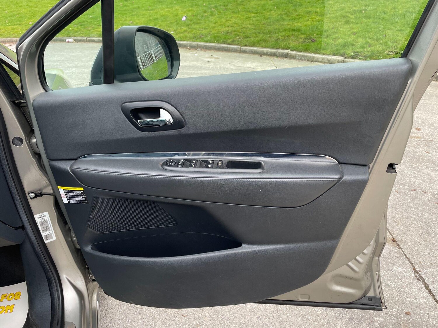 Used Peugeot 3008 2010 for sale - 77633131: Photo 24