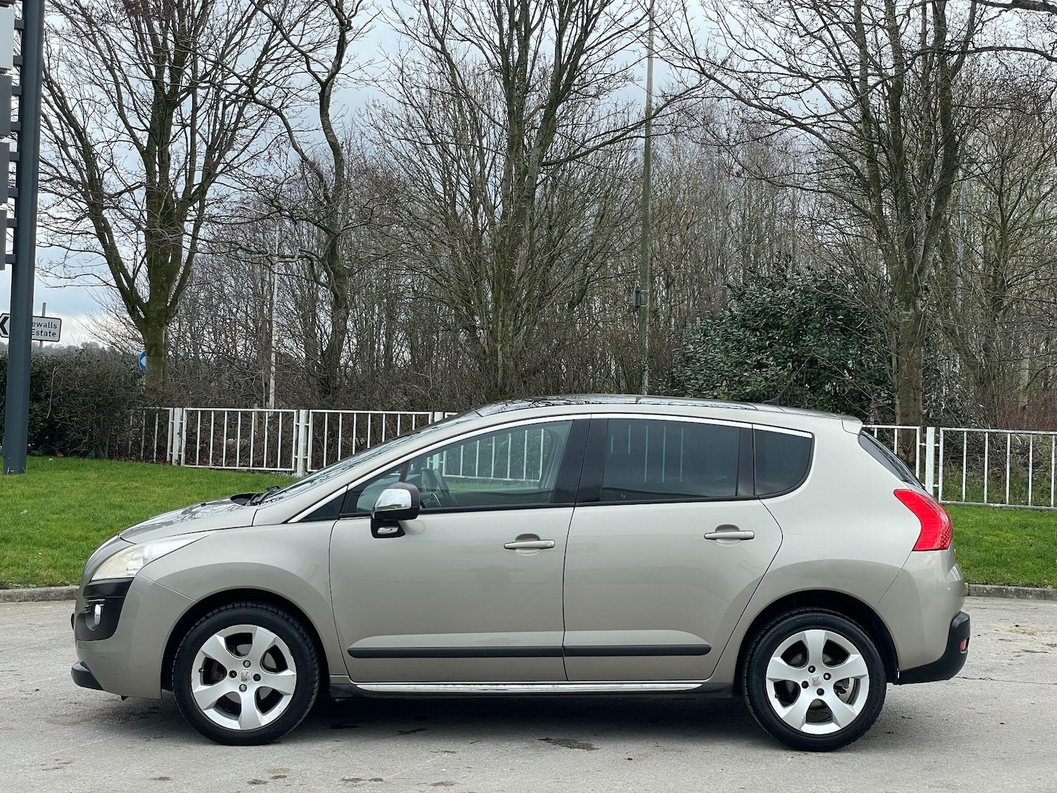 Used Peugeot 3008 2010 for sale - 77633131: Photo 4