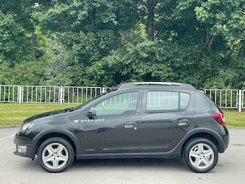 Used Dacia Sandero Stepway 2014 for sale - 79093938: Photo
