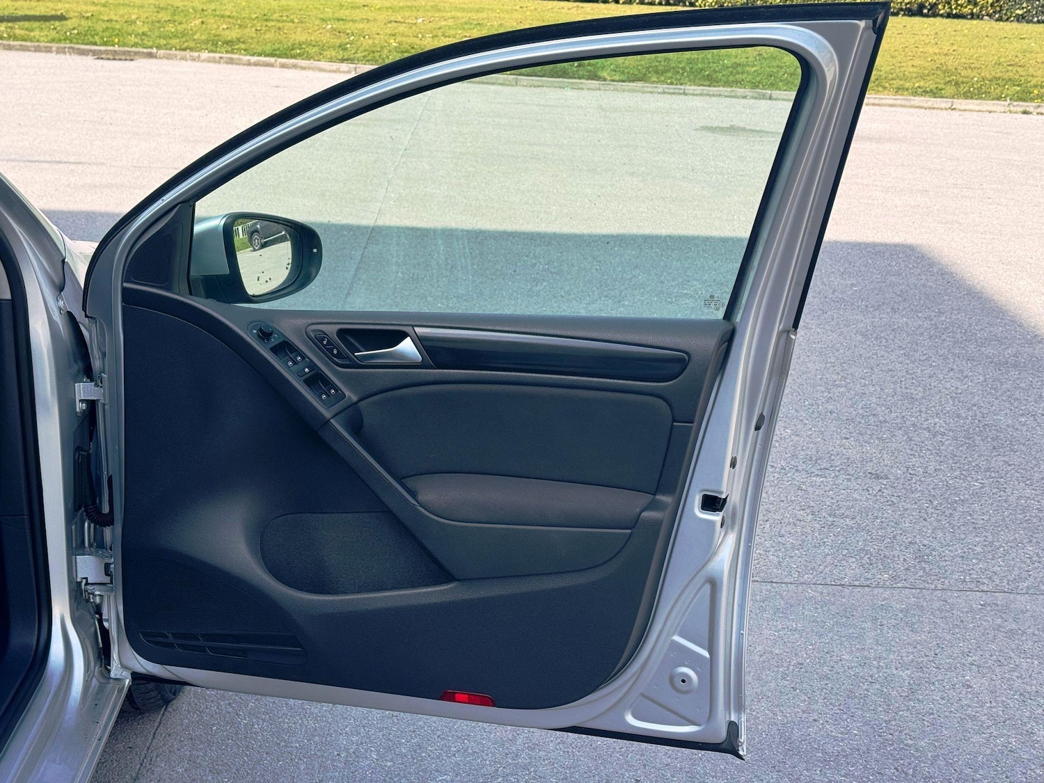 Used Volkswagen Golf 2010 for sale - 77253858: Photo 21