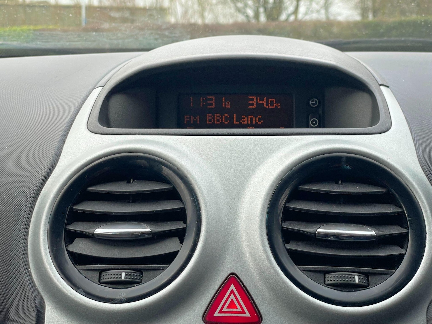 Used Vauxhall Corsa 2010 for sale - 77400620: Photo 39