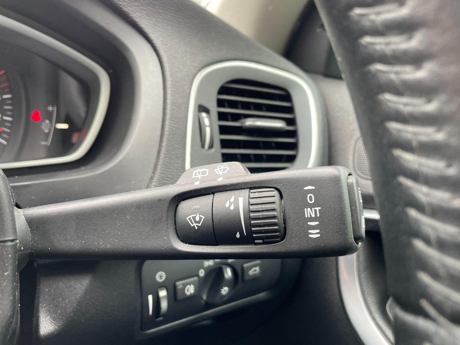 Used Volvo V40 for sale - 78214954: Photo 24