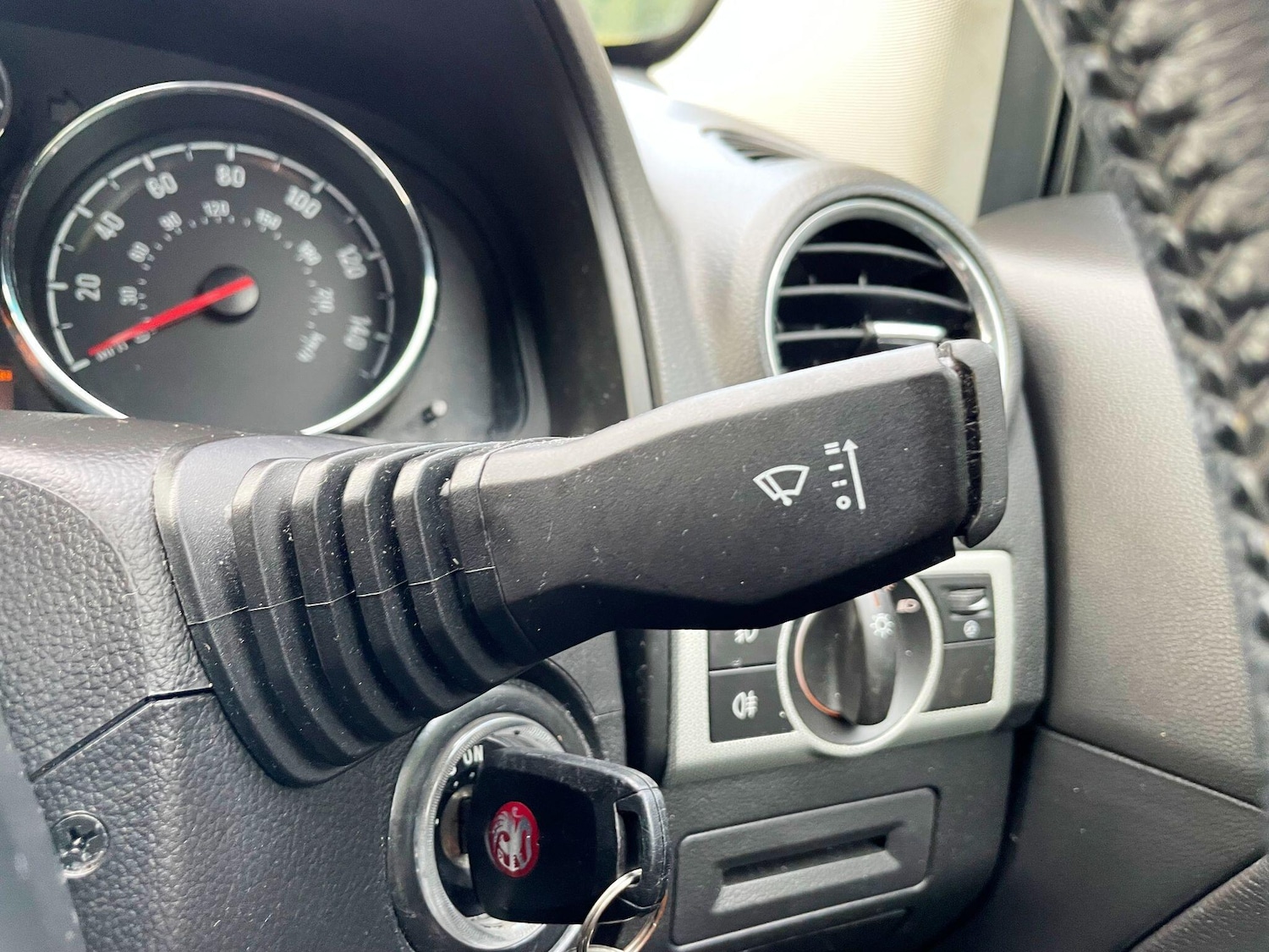 Used Vauxhall Antara 2012 for sale - 77174842: Photo 34