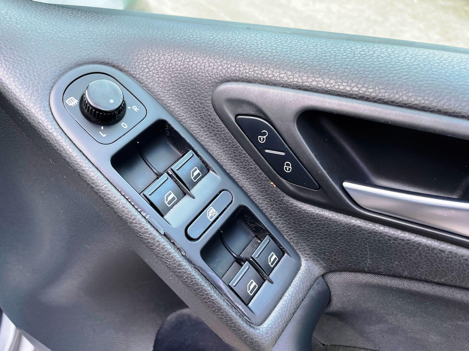 Used Volkswagen Golf 2010 for sale - 77400682: Photo 22