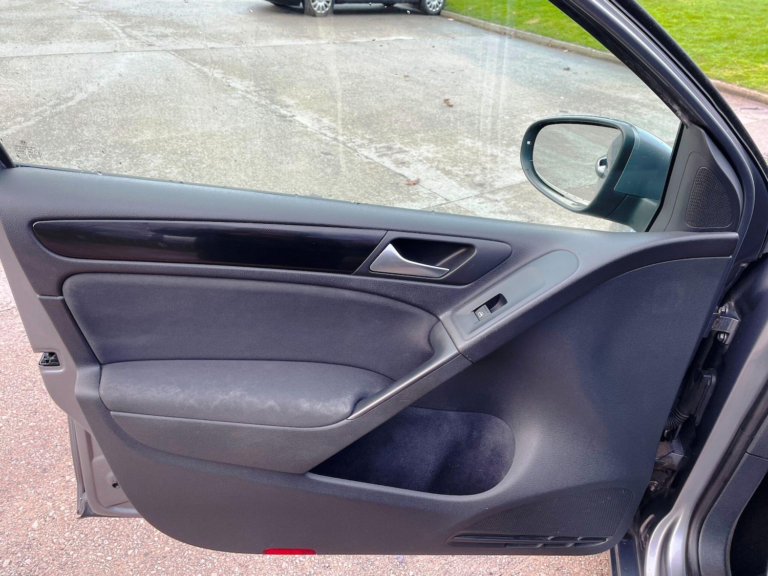 Used Volkswagen Golf 2010 for sale - 77400682: Photo 25