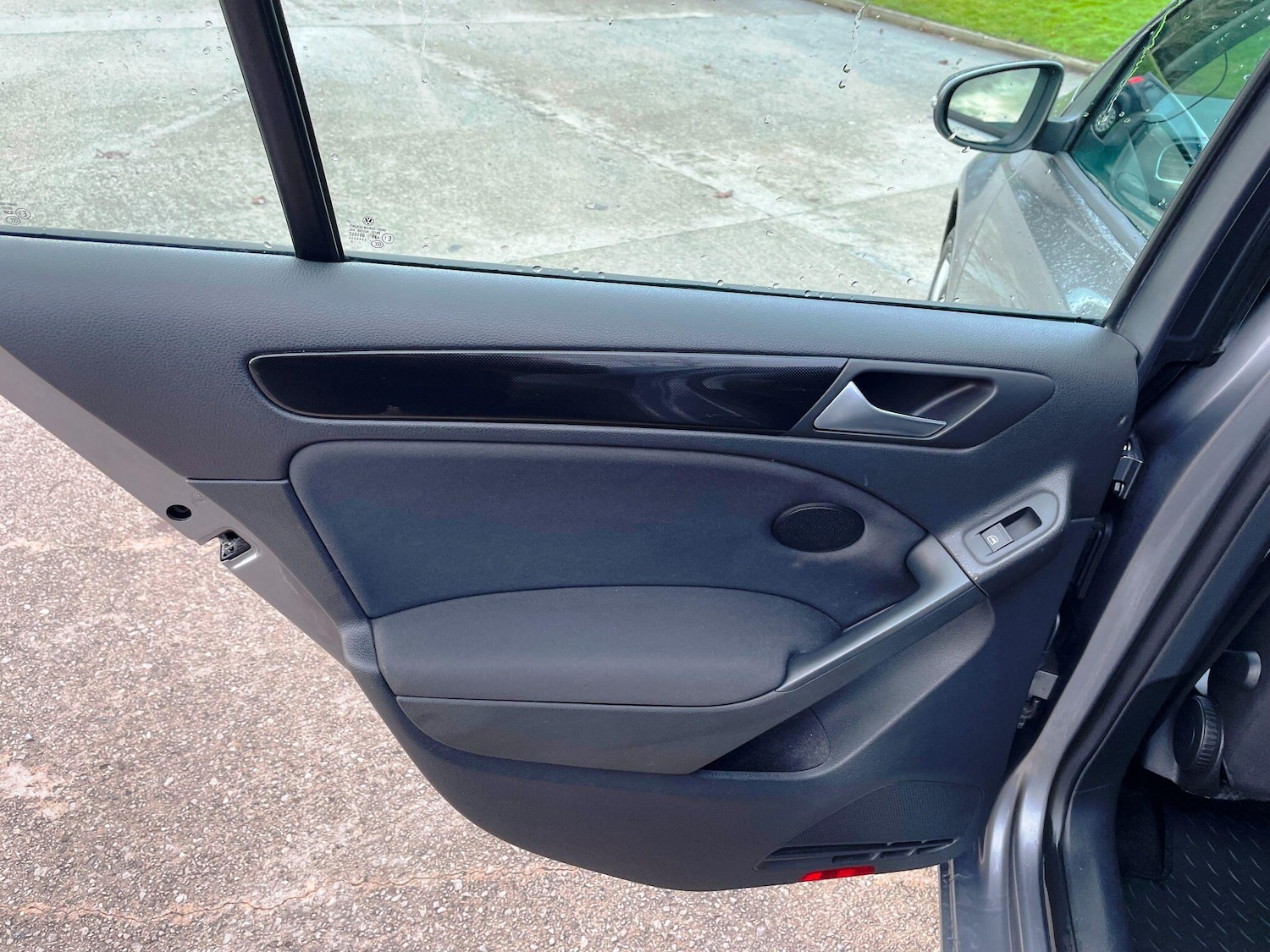 Used Volkswagen Golf 2010 for sale - 77400682: Photo 28