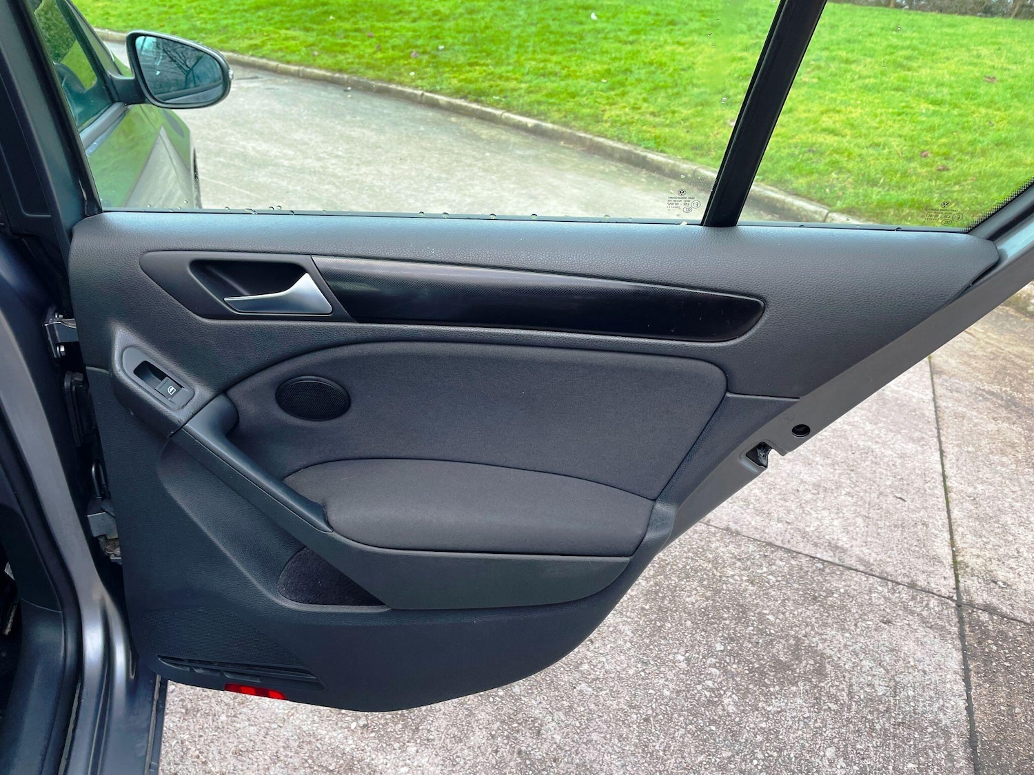 Used Volkswagen Golf 2010 for sale - 77400682: Photo 31