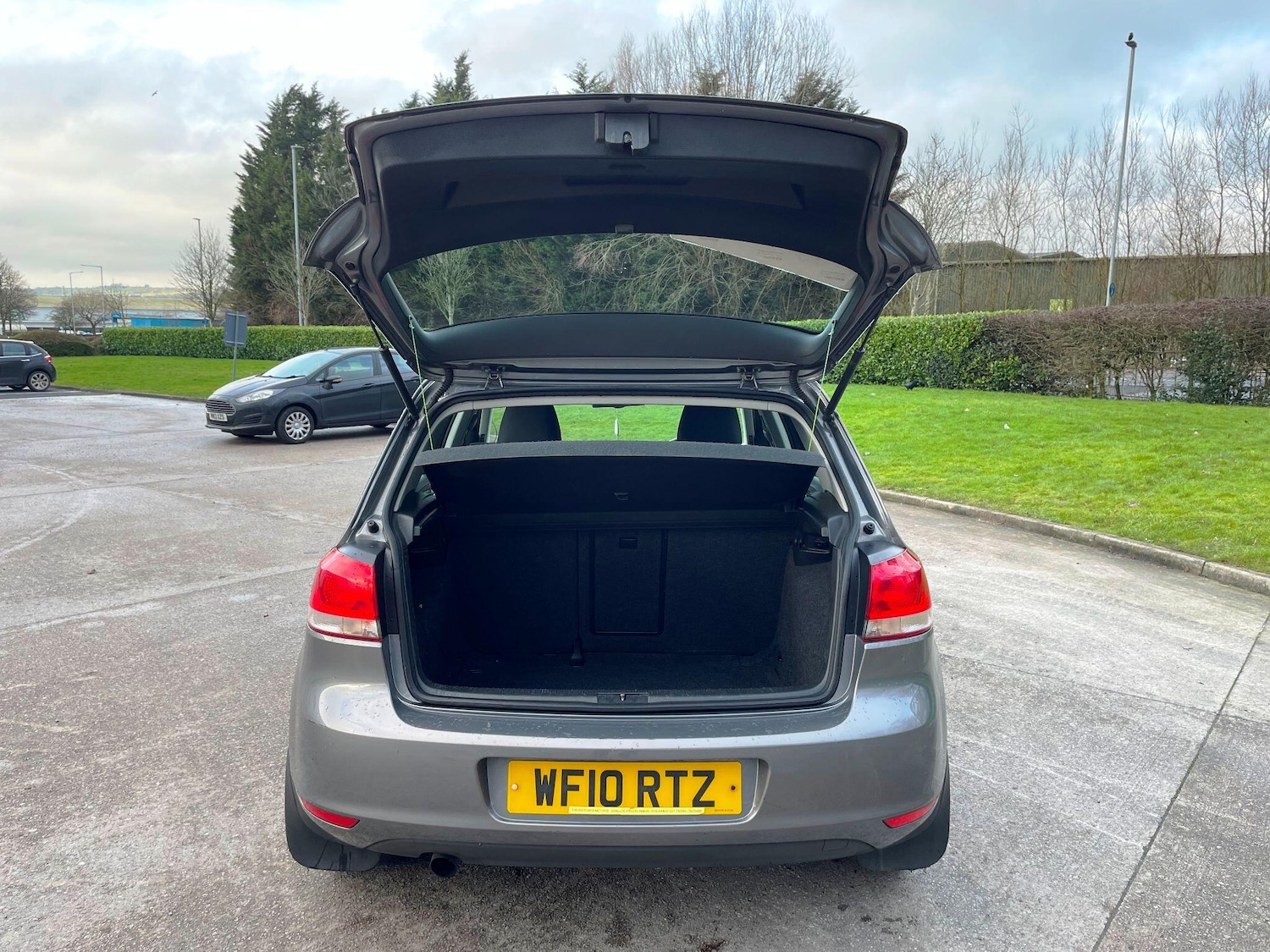 Used Volkswagen Golf 2010 for sale - 77400682: Photo 47