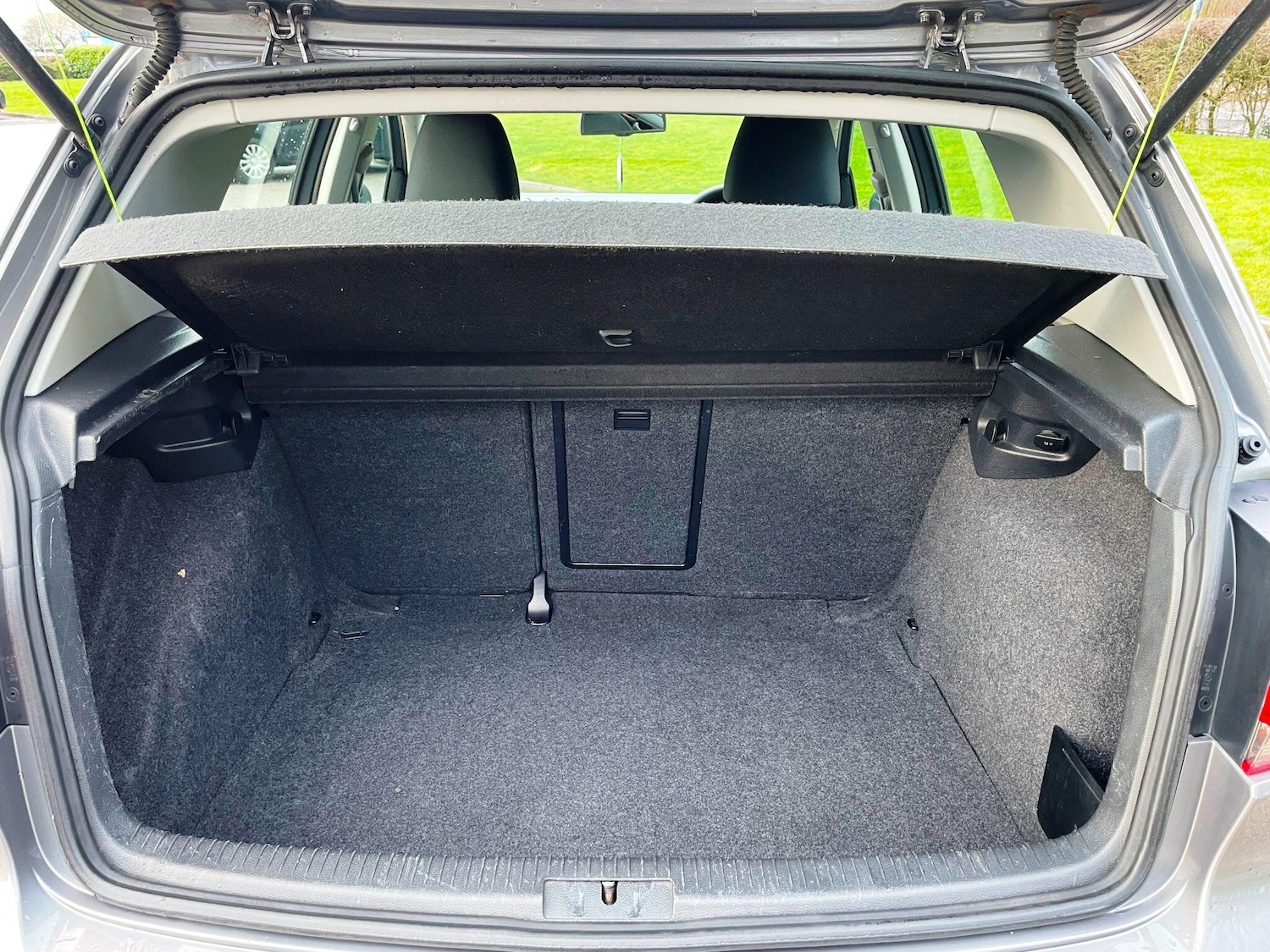 Used Volkswagen Golf 2010 for sale - 77400682: Photo 48