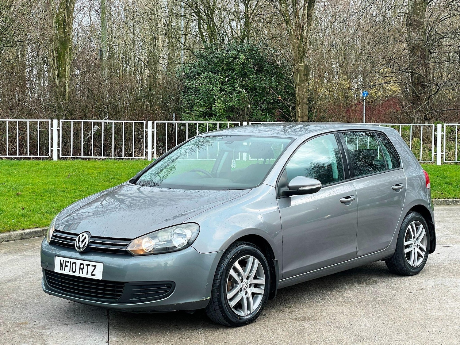 Used Volkswagen Golf 2010 for sale - 77400682: Photo 5