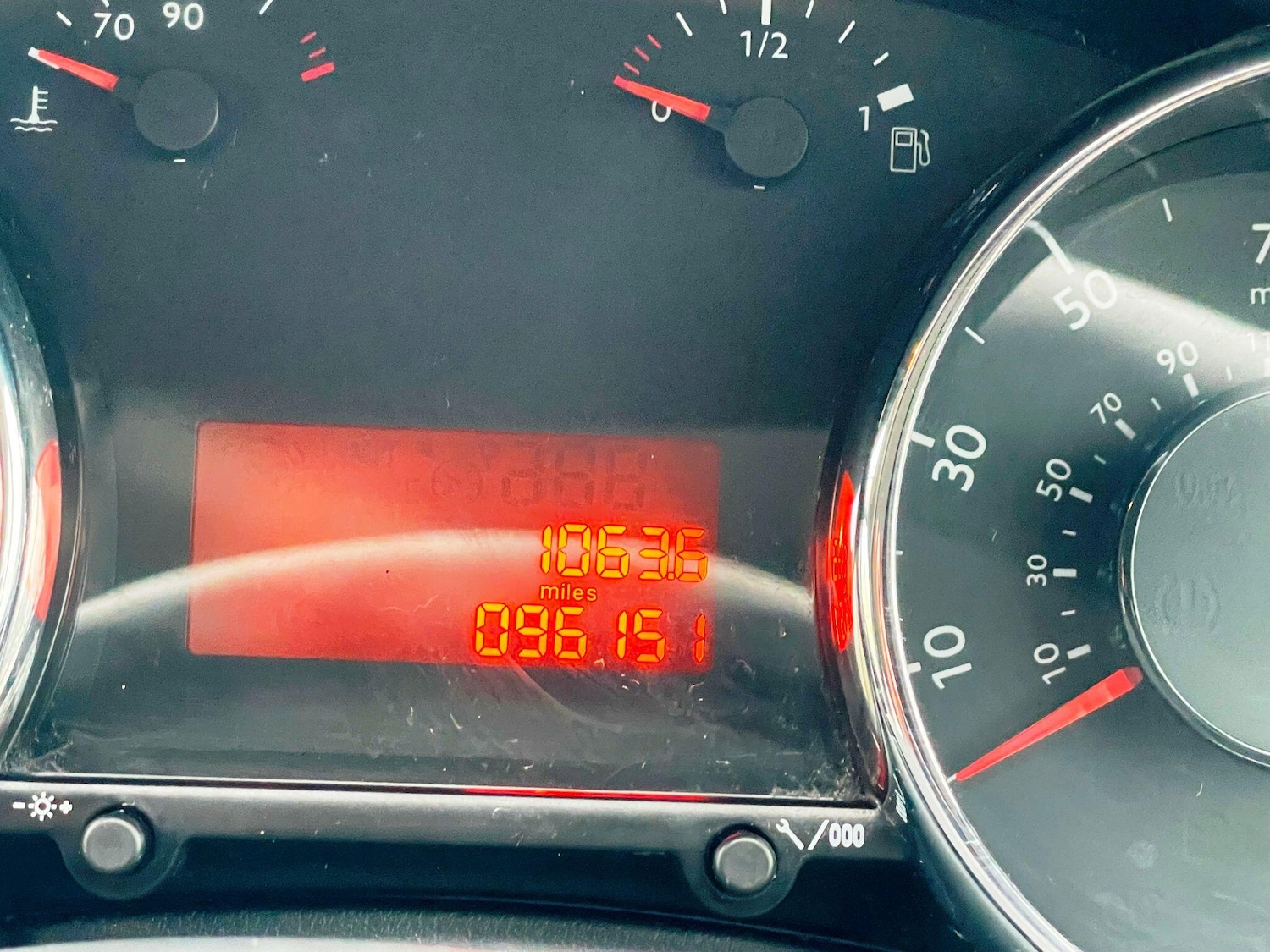 Used Peugeot 3008 2015 for sale - 77400871: Photo 38