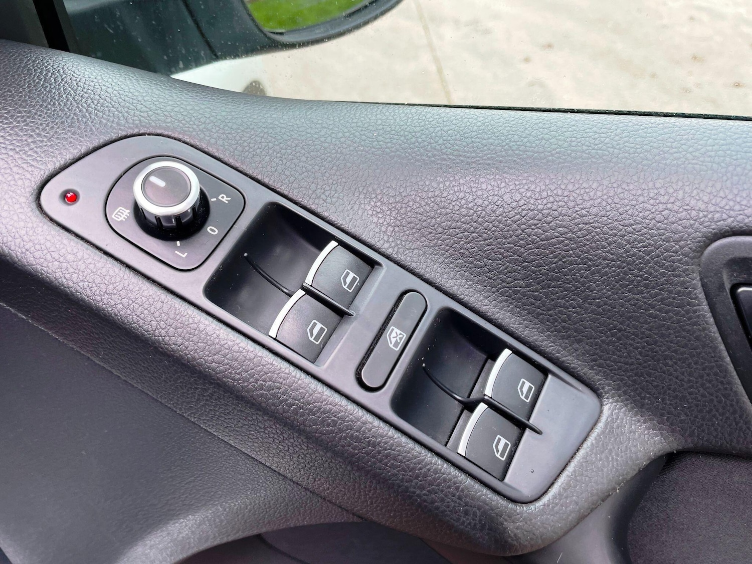 Used Volkswagen Tiguan 2014 for sale - 77400869: Photo 24