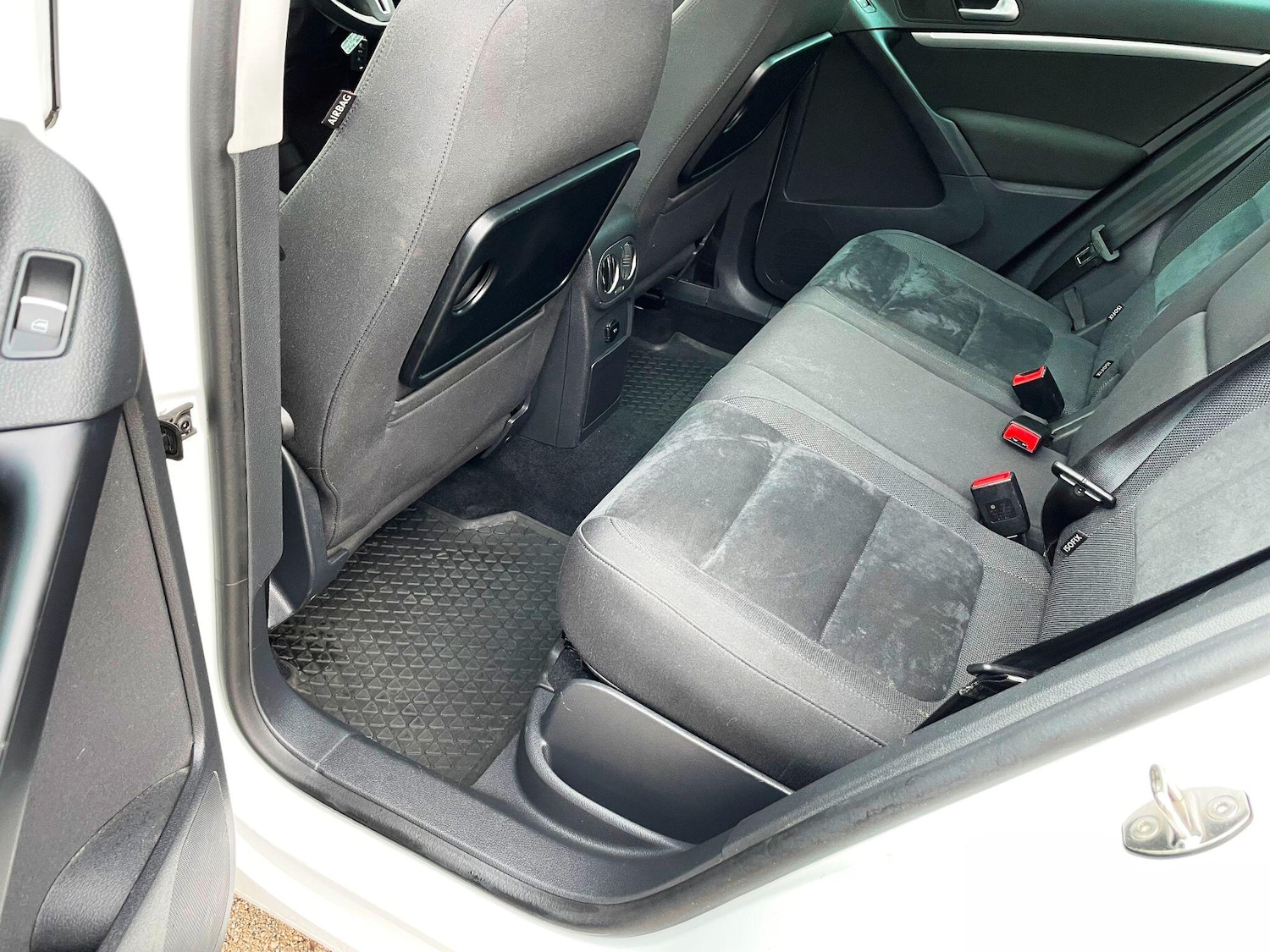 Used Volkswagen Tiguan 2014 for sale - 77400869: Photo 35