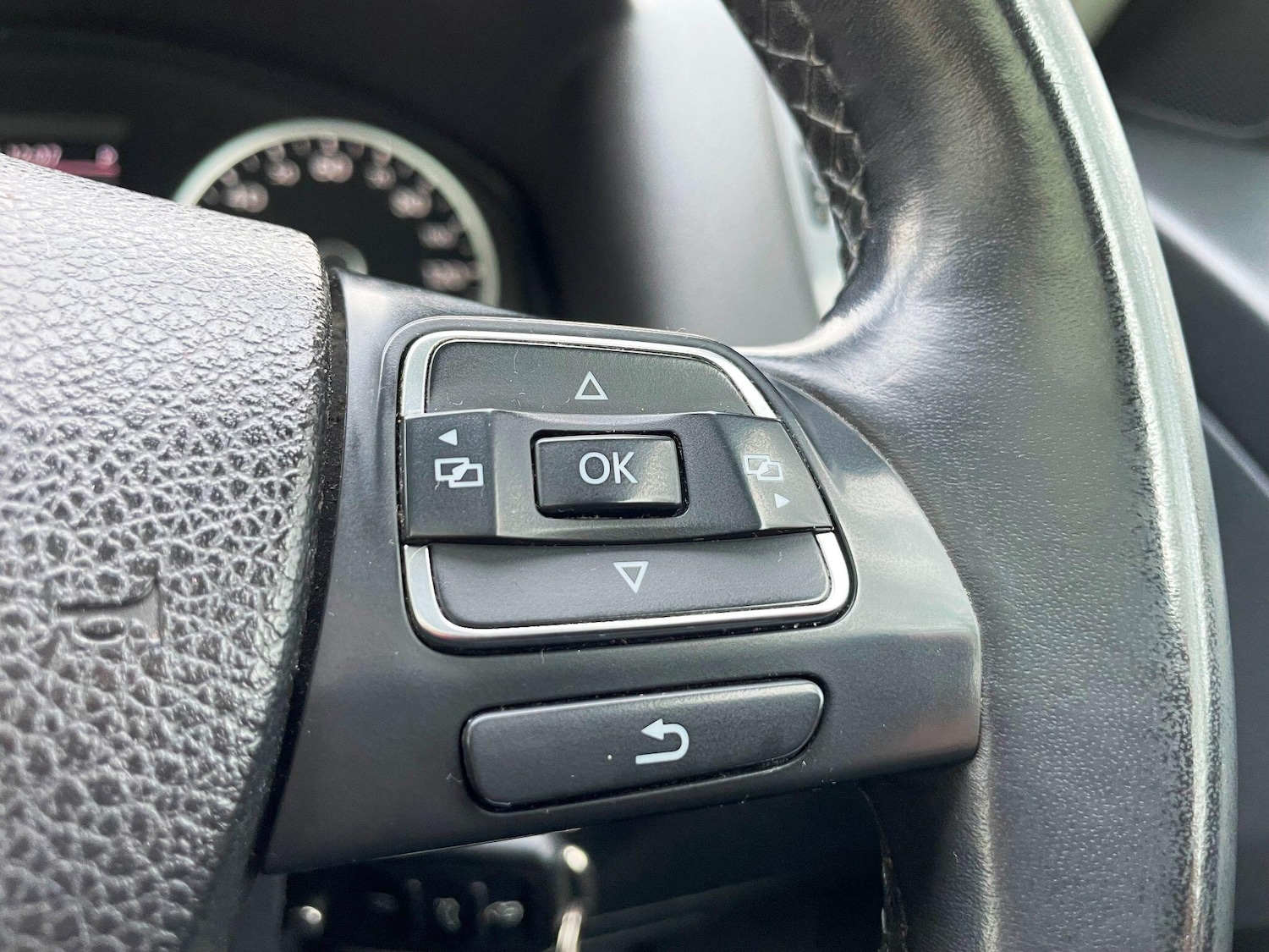 Used Volkswagen Tiguan 2014 for sale - 77400869: Photo 40