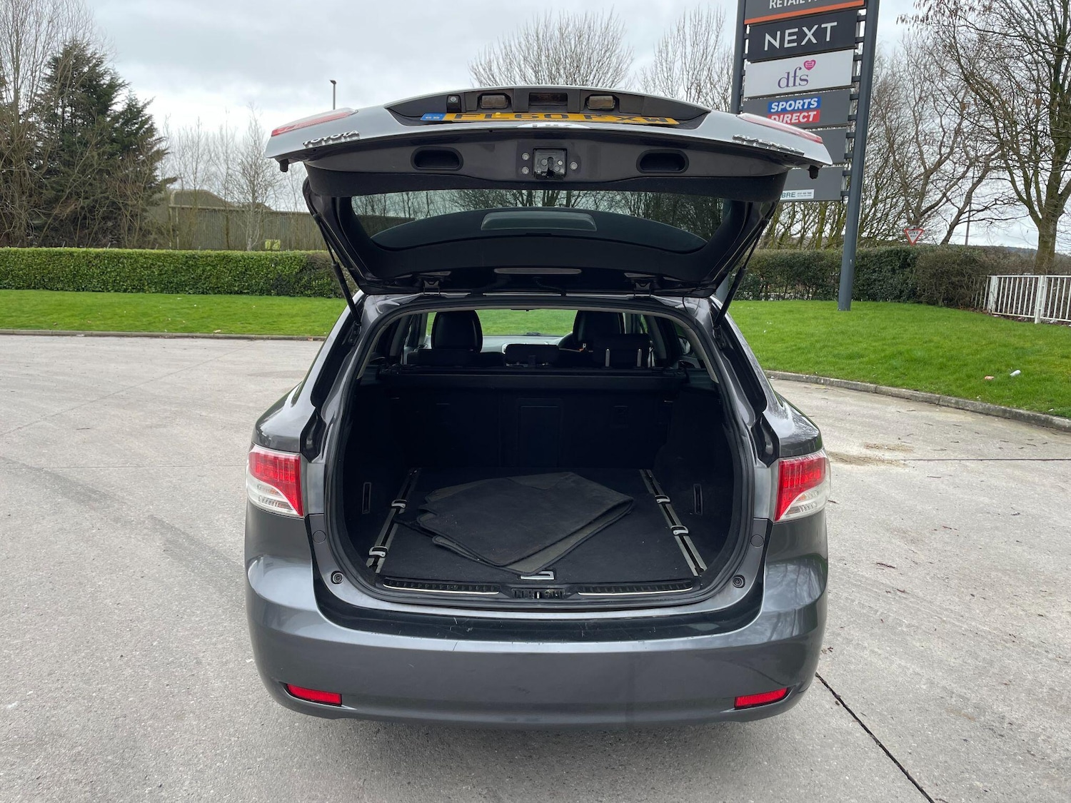 Used Toyota Avensis 2010 for sale - 77793626: Photo 41