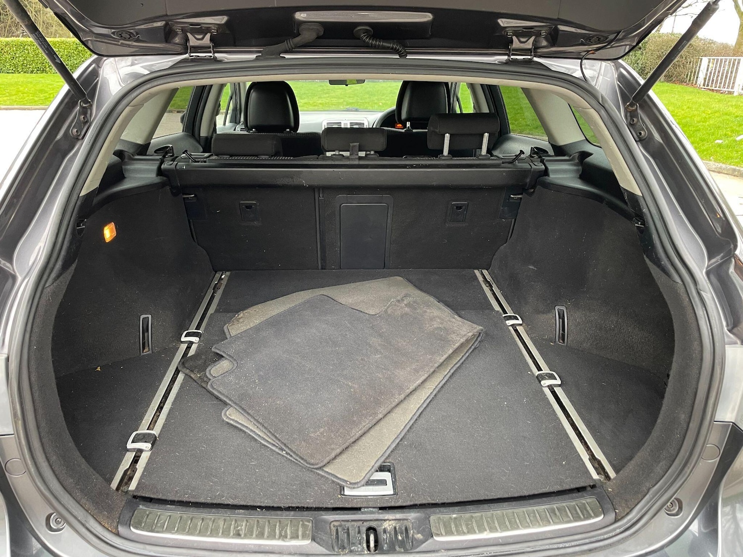 Used Toyota Avensis 2010 for sale - 77793626: Photo 42