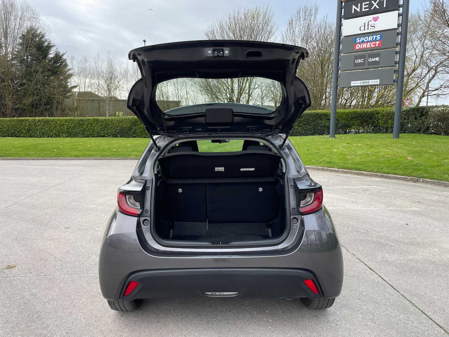 Used Toyota Yaris 2021 for sale - 78058738: Photo 49