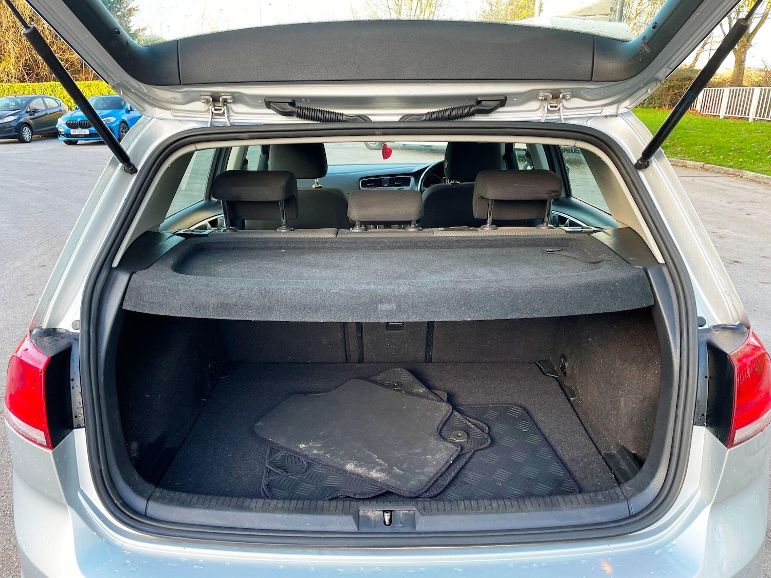 Used Volkswagen Golf 2013 for sale - 77174850: Photo 42