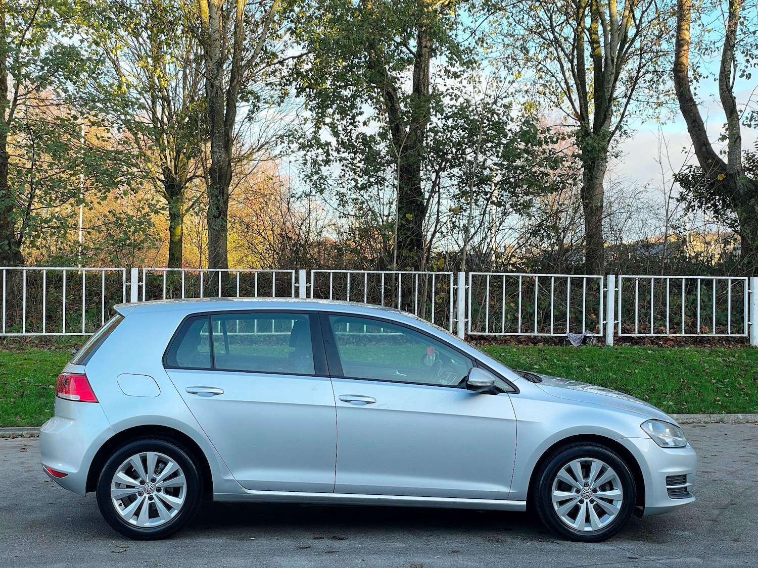 Used Volkswagen Golf 2013 for sale - 77174850: Photo 8