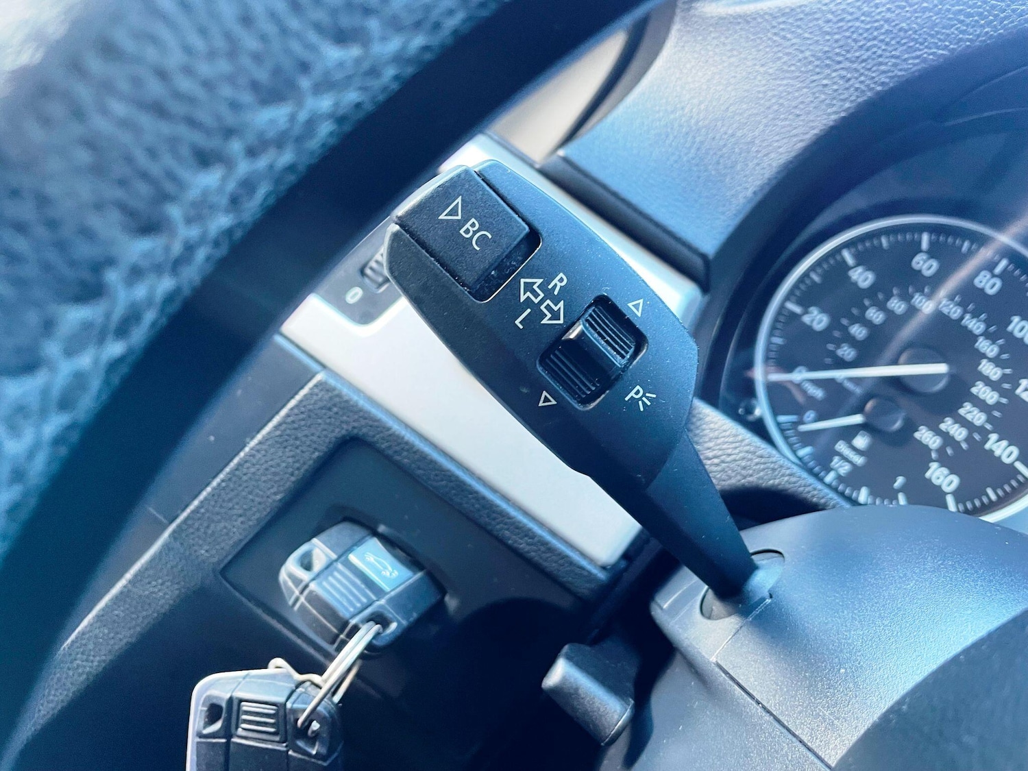 Used BMW 3 Series 2010 for sale - 77238133: Photo 38