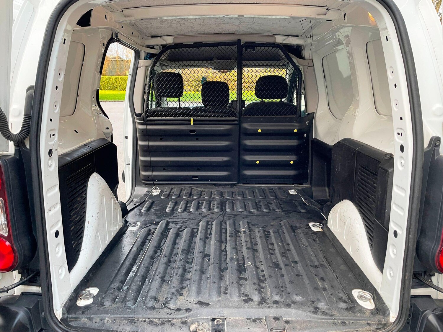 Used Peugeot Partner 2017 for sale - 77174766: Photo 39