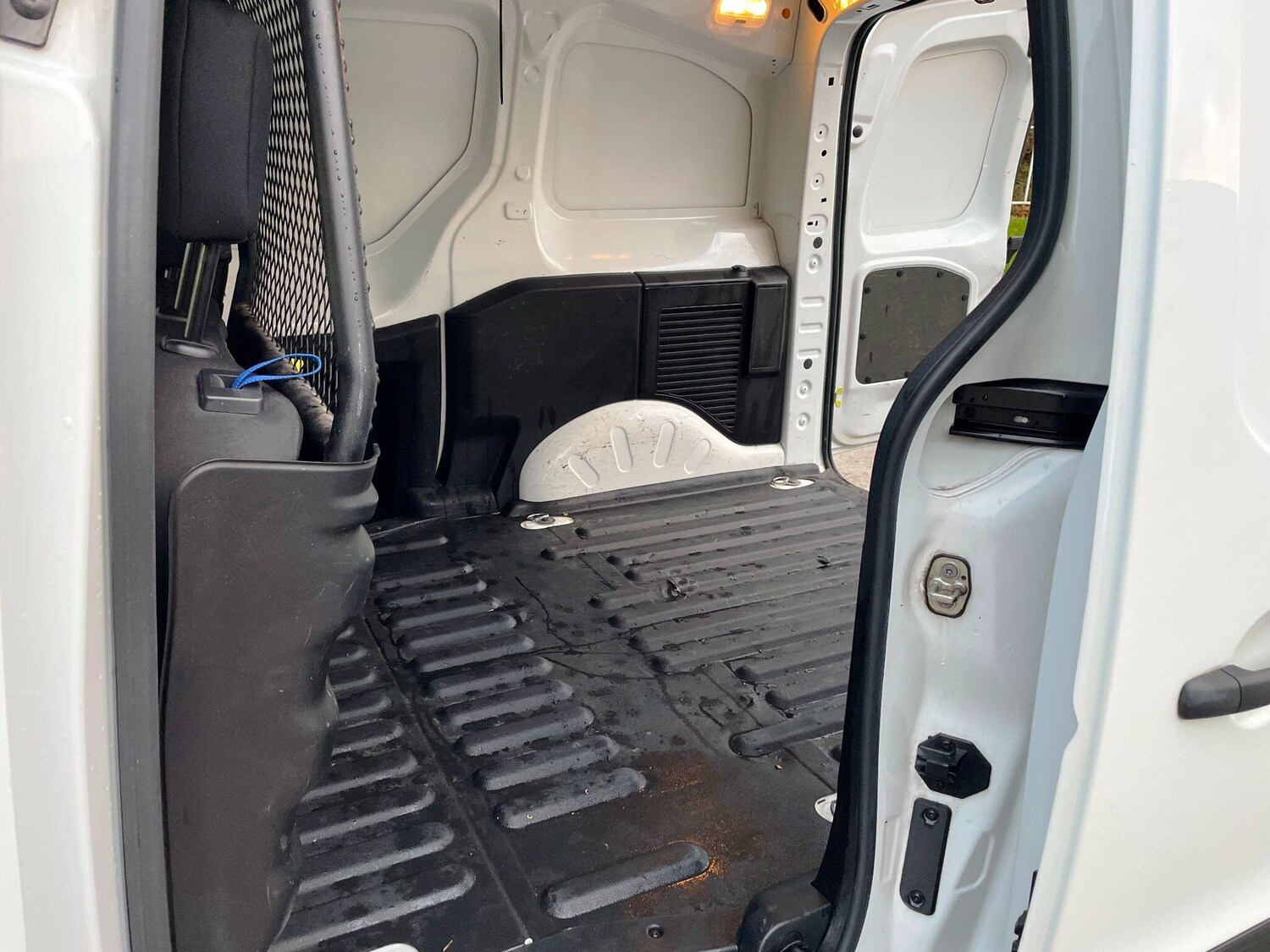 Used Peugeot Partner 2017 for sale - 77174766: Photo 41