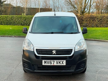 Used Peugeot Partner 2017 for sale - 77174766: Photo