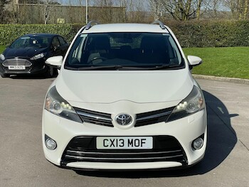 Used Toyota Verso 2013 for sale - 77768564: Photo