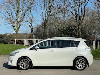 Used Toyota Verso 2013 for sale - 77768564: Photo