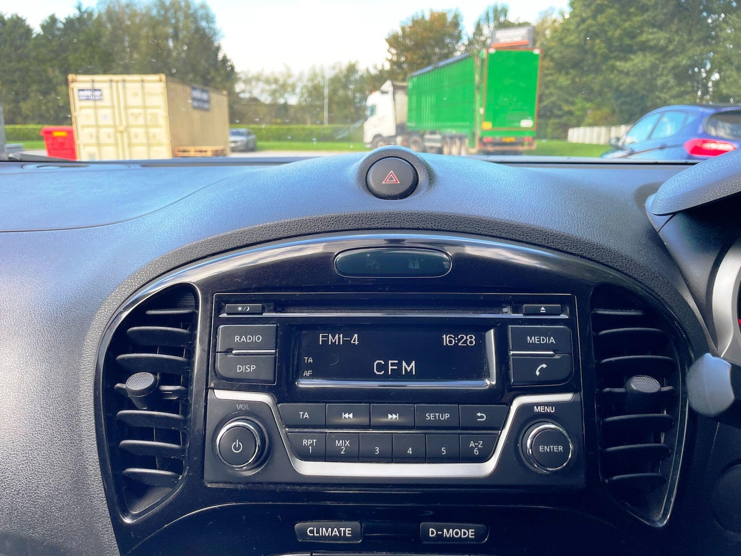 Used Nissan Juke 2017 for sale - 77174806: Photo 42