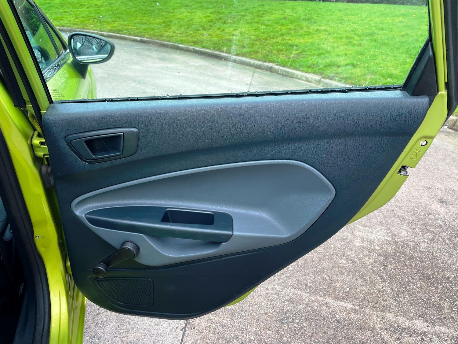 Used Ford Fiesta 2011 for sale - 77400408: Photo 30