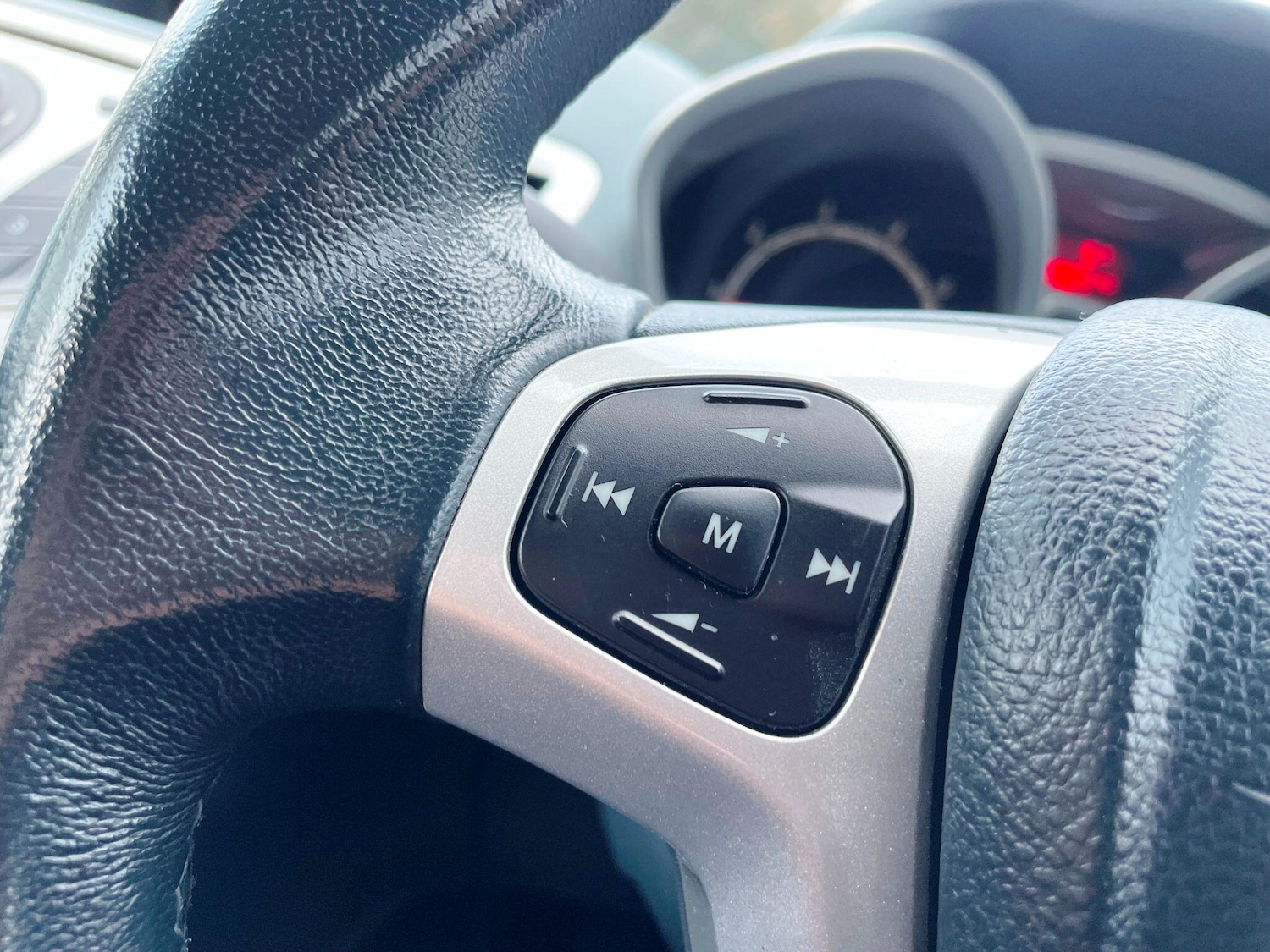 Used Ford Fiesta 2011 for sale - 77400408: Photo 35