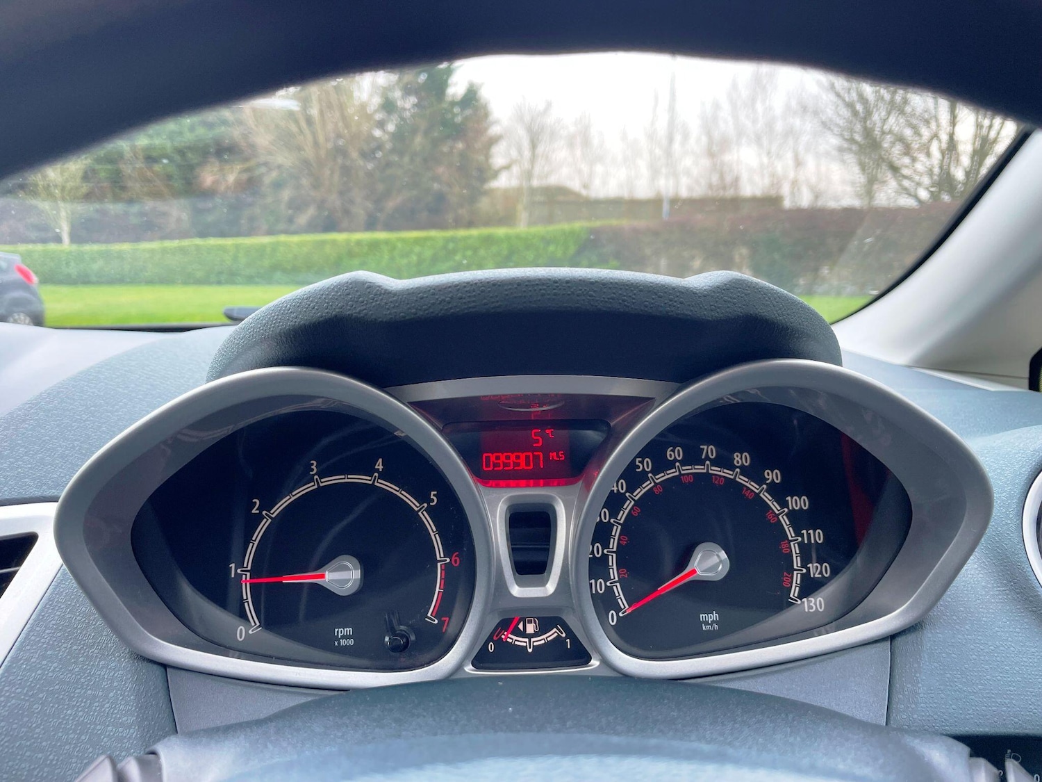 Used Ford Fiesta 2011 for sale - 77400408: Photo 38