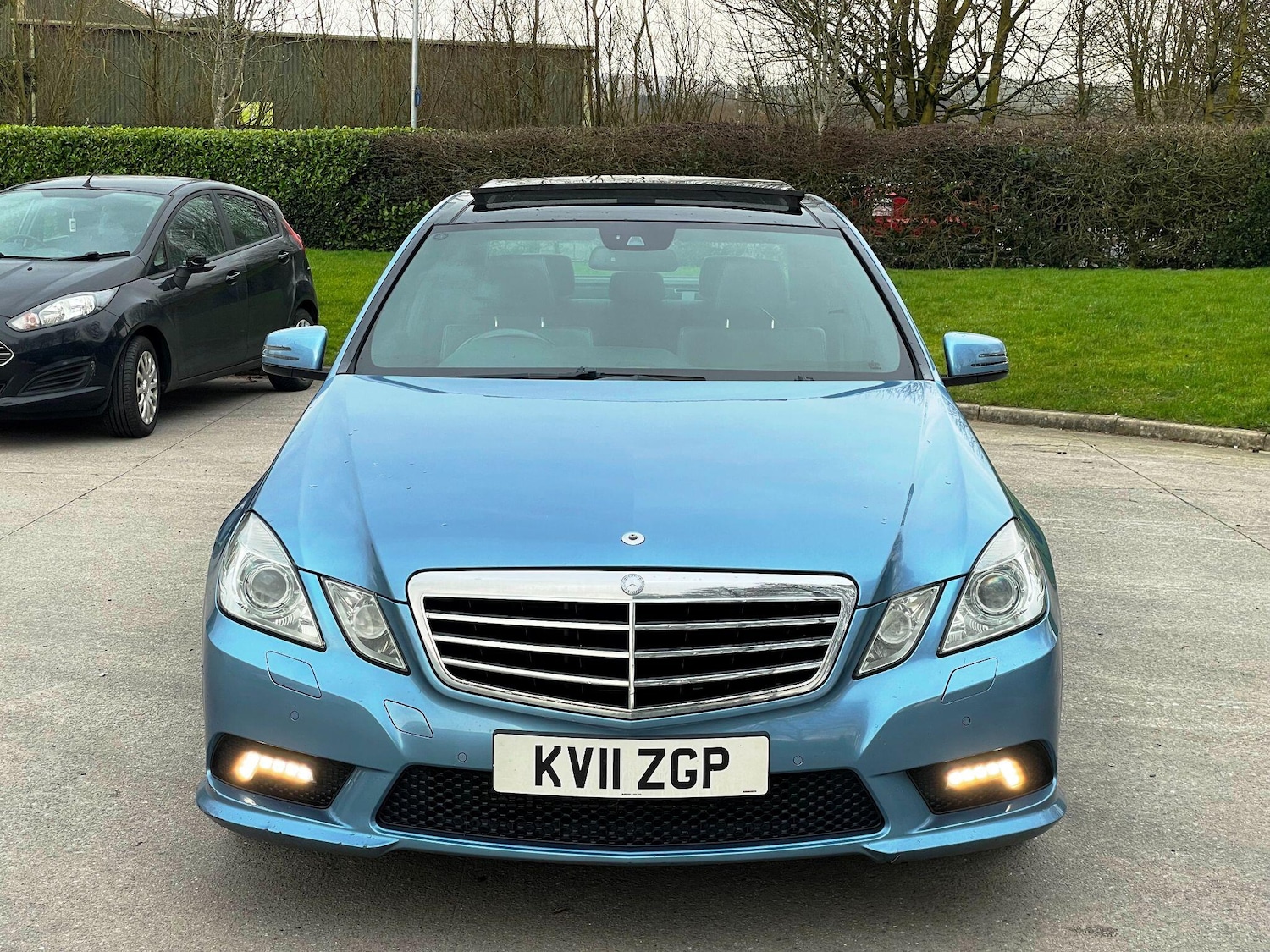 Used Mercedes-Benz E Class for sale - 77705494: Photo 4